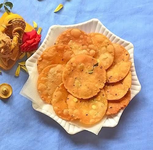 Handmade Thattu vadai - 1KG