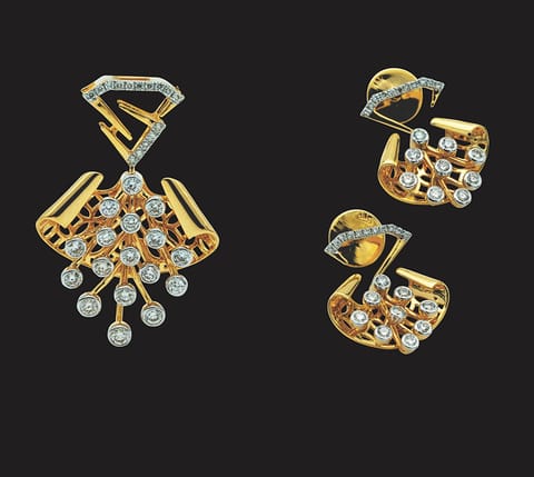 Diamond Pendant And Earrings Set (7.533 Gm)