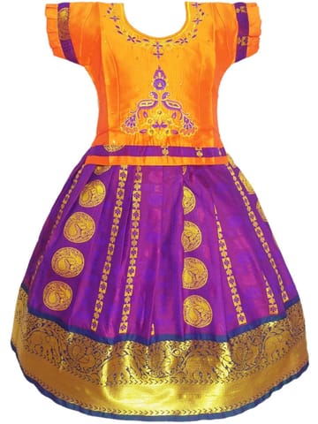 Girls Lehenga Choli / Pattu Pavadai Paithani Embose