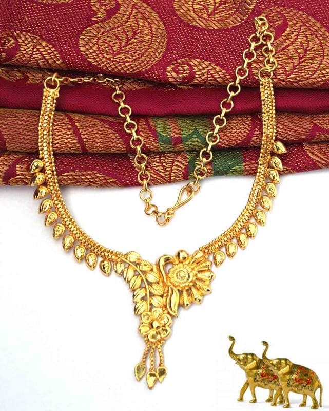 S L GOLD Micro Plated Flower Necklace N25