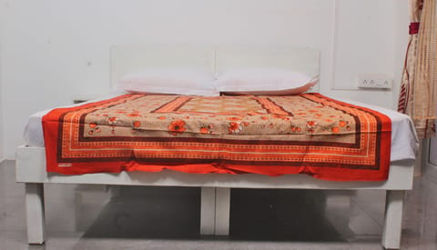 Orange Border Single Bedsheet 60 X 90 Inches