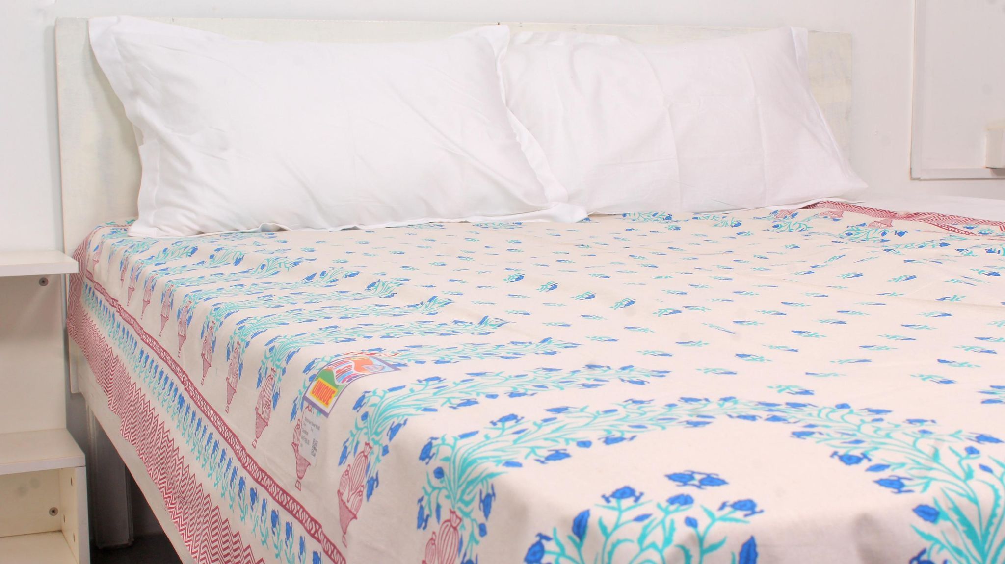 Blue Floral Bordered Print Single Bedsheet 63 X 90 Inches