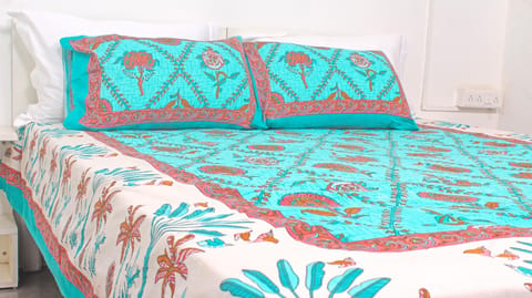 Blue Motif print Cotton Floral Double Bedsheet 90 X 100 Inches with 2 Pillow Covers