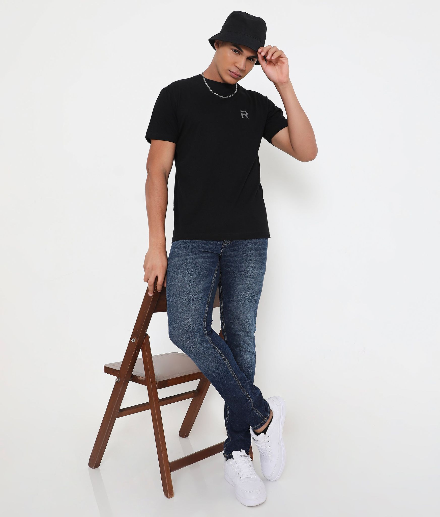 Rivolta Men Casuals Solid Black Pure Cotton Tee